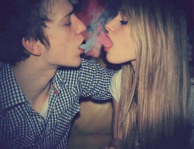 couple-smoking-pot